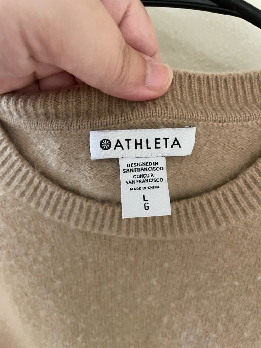 ✨Women’s Athleta Crew Neck Fuzzy Sweater Size L - Picture 4 of 8